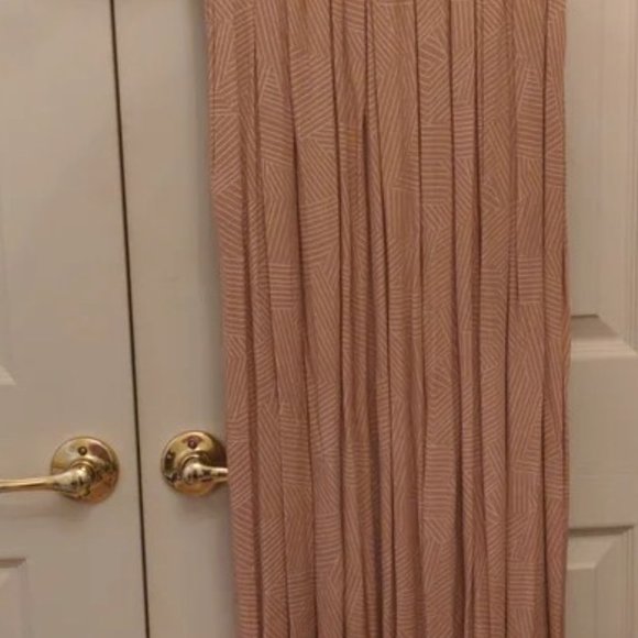 Rafaella Skirt Set. - Picture 4 of 6